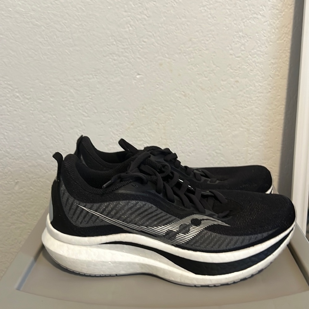 Saucony Endorphin Speed 2